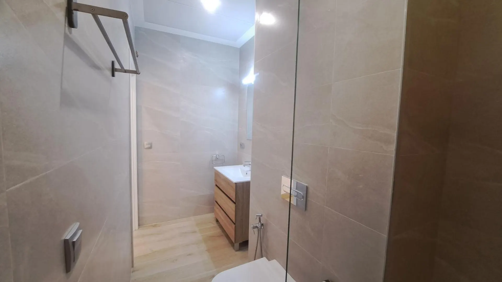 Cr Apartments 세비야 스페인