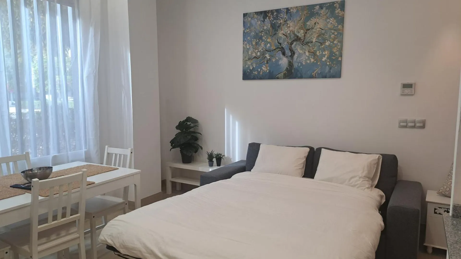 Cr Apartments Sevilla İspanya